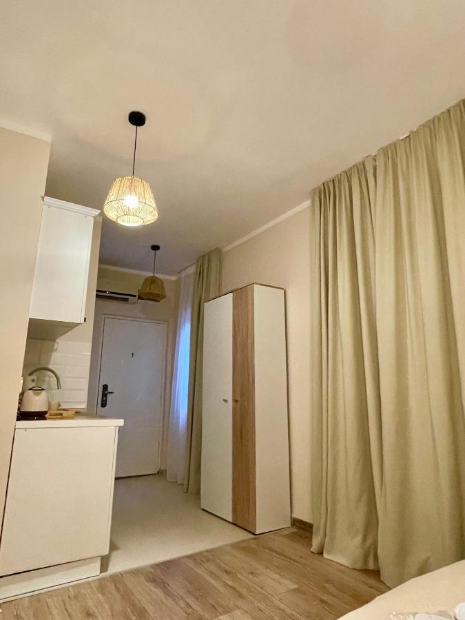 Airport Apartments Alexandra Surčin Εξωτερικό φωτογραφία